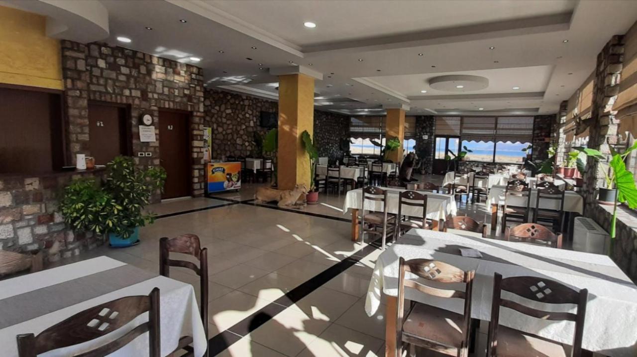Hotel Restaurant Aleksander Korce Esterno foto